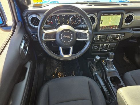 Used 2022 Jeep Gladiator Overland w/ LED Lighting Group image 14