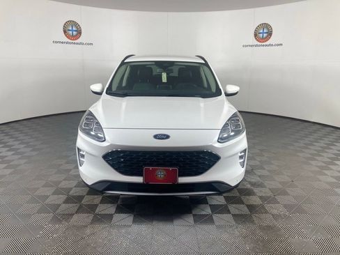 Used 2020 Ford Escape Titanium image 17