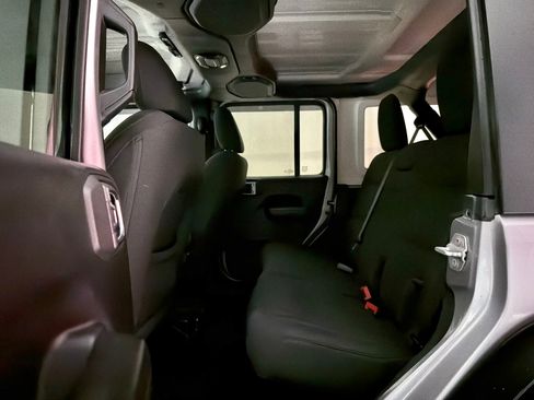 Used 2019 Jeep Wrangler Unlimited Sport S image 22