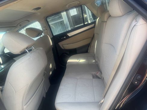 Used 2017 Subaru Outback 2.5i Premium AWD/4WD image 14