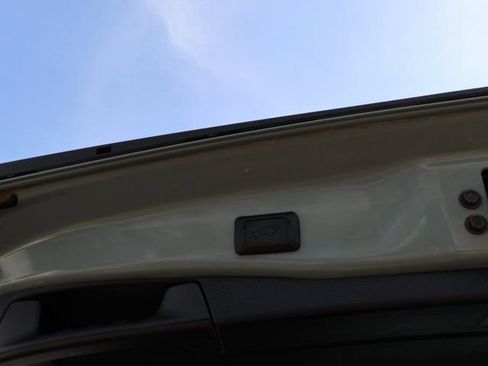 Used 2022 Toyota RAV4 Adventure w/ Convenience Package image 19