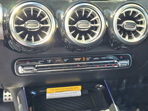 New 2026 Mercedes-Benz GLB 250 4MATIC image 30