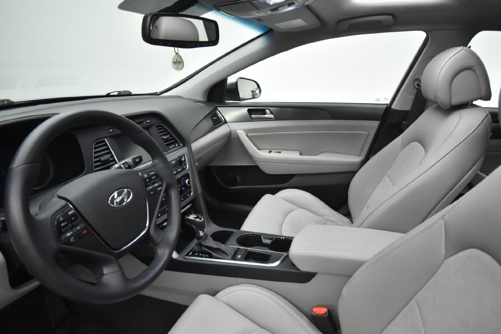 Used 2017 Hyundai Sonata Sport w/ Value Edition Package 02 FWD image 7