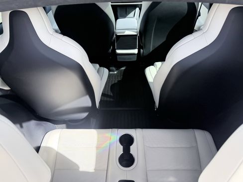 Used 2025 Tesla Model X Plaid image 13