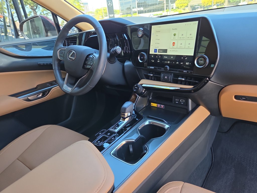 Used 2025 Lexus NX 250 FWD w/ Accessory Package (Z1) image 16
