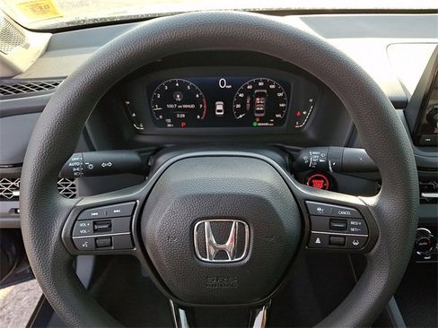 Certified 2025 Honda Accord SE image 19