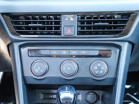 Used 2022 Volkswagen Taos S image 15