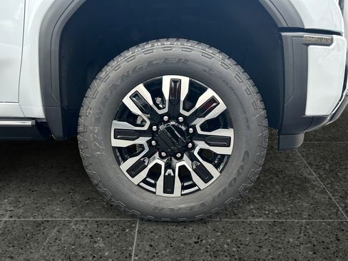 New 2026 GMC Sierra 2500 Denali Ultimate image 9