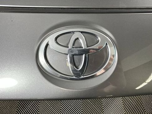 Used 2023 Toyota bZ4X AWD image 9