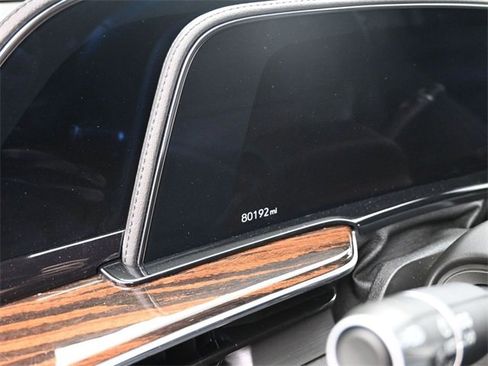 Used 2022 Cadillac Escalade Premium Luxury image 11