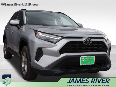 Used 2024 Toyota RAV4 XLE FWD image 6