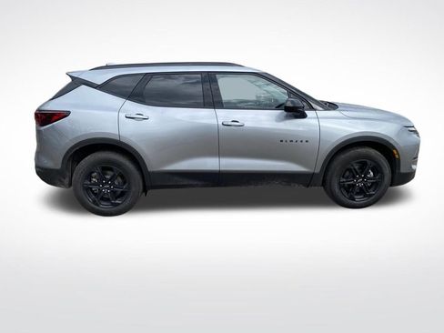 Used 2025 Chevrolet Blazer LT w/ Convenience Package image 8
