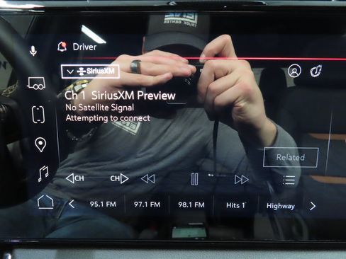 Used 2025 GMC Sierra 2500 AT4 w/ AT4 Premium Plus Package image 25