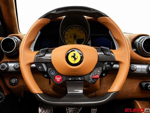Used 2022 Ferrari 812 GTS image 31