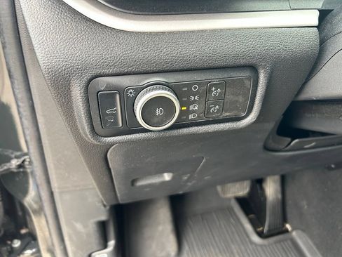 Used 2024 Ford Explorer XLT w/ Equipment Group 202A AWD/4WD image 20
