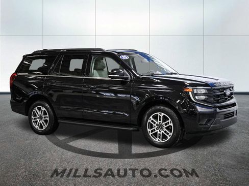 Certified 2025 Ford Expedition Active image 10