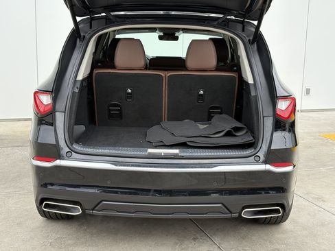 Used 2022 Acura MDX SH-AWD w/ Advance Package image 9