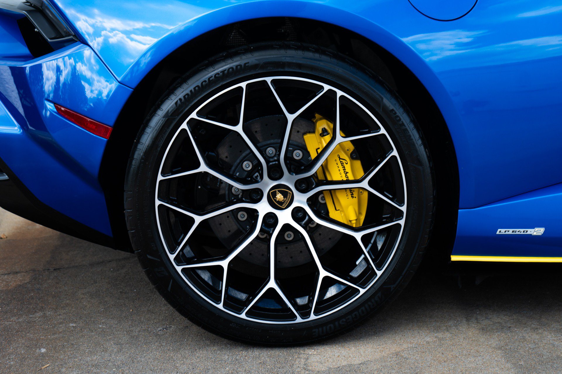 Used 2023 Lamborghini Huracan Tecnica RWD image 40