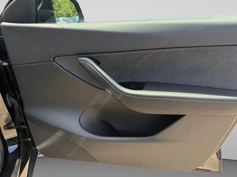 Used 2020 Tesla Model Y Long Range AWD/4WD image 35