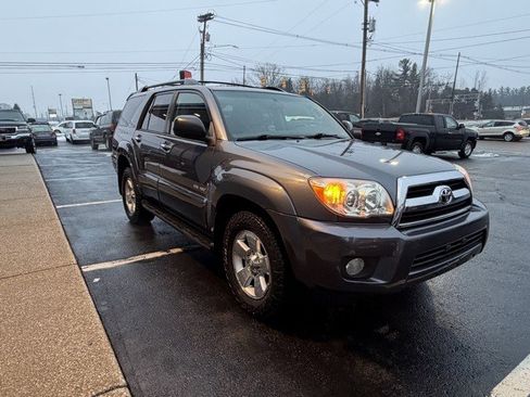Used 2008 Toyota 4Runner SR5 image 5