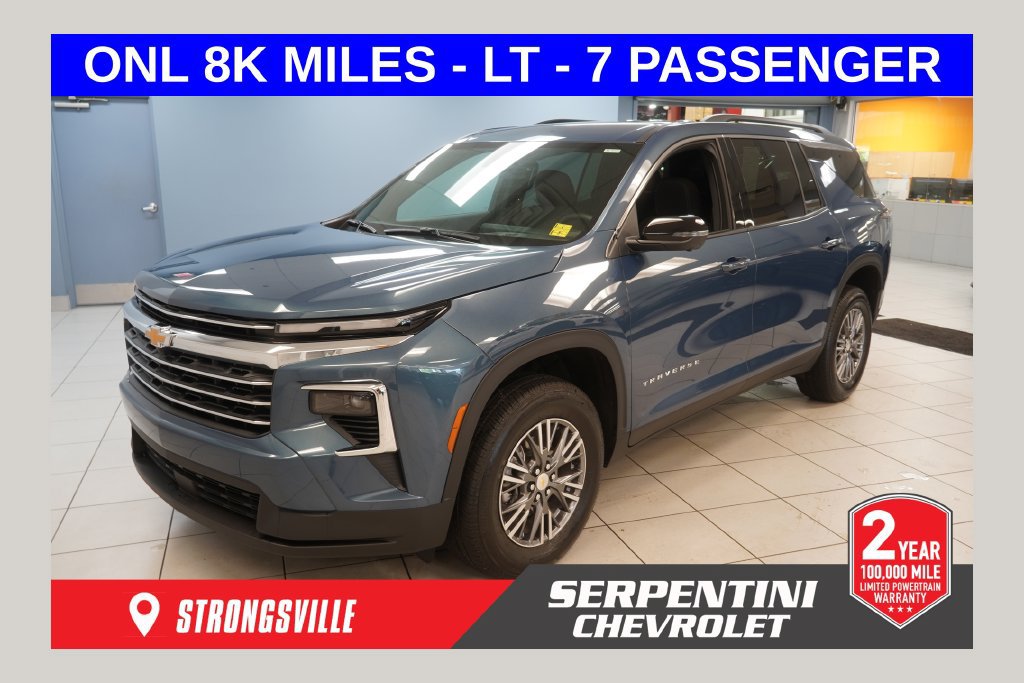 Used 2026 Chevrolet Traverse LT w/ Driver Confidence Package FWD image 1