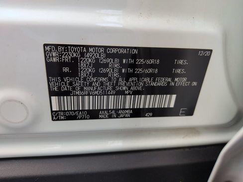 Used 2021 Toyota RAV4 XLE Premium AWD/4WD image 29