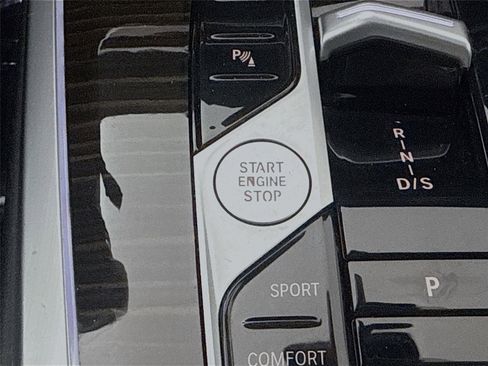 Used 2023 BMW X7 xDrive40i image 27