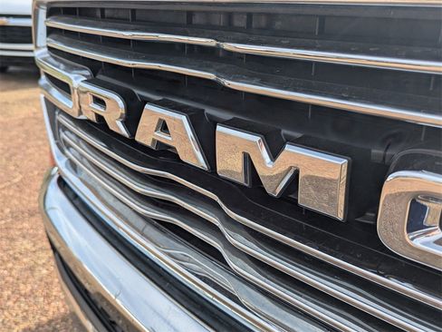 Used 2024 RAM 1500 Laramie image 27