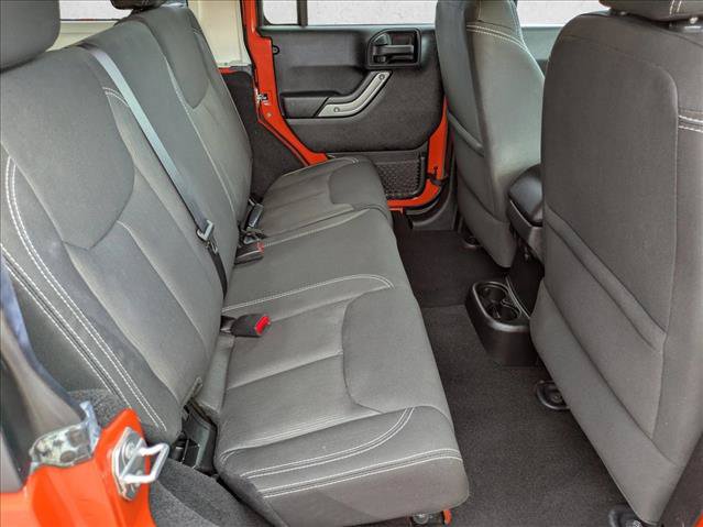 Used 2015 Jeep Wrangler Unlimited Sahara AWD/4WD image 18