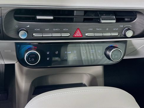 Certified 2026 Hyundai Palisade SEL FWD image 16