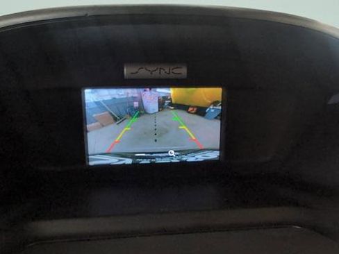 Used 2017 Ford Escape SE image 10