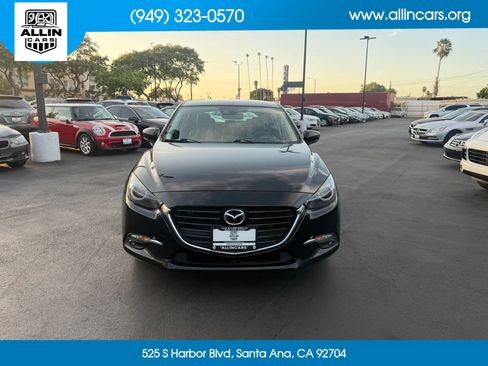 Used 2017 MAZDA MAZDA3 Grand Touring w/ Premium Equipment Package FWD image 2