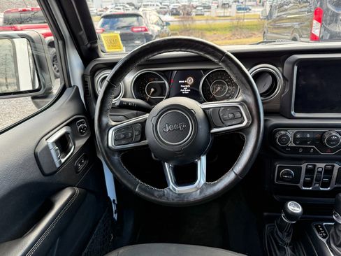 Used 2018 Jeep Wrangler Unlimited Sahara w/ Dual Top Group image 24