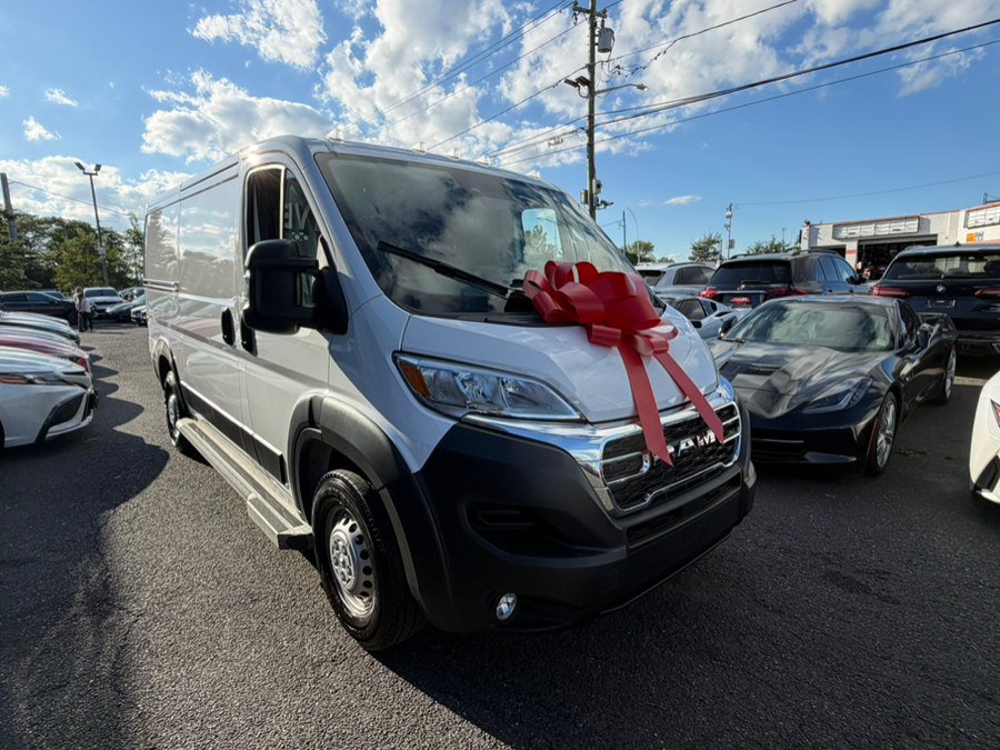 Used 2025 RAM ProMaster 2500 w/ U-Haul Equipment Group FWD image 2