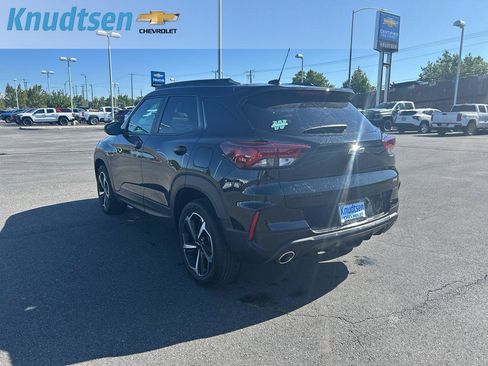 Used 2023 Chevrolet TrailBlazer RS w/ Convenience Package AWD/4WD image 5