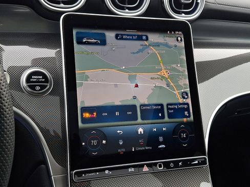 Certified 2025 Mercedes-Benz GLC 300 4MATIC image 17