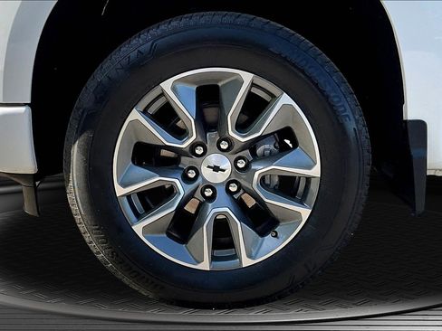 Used 2024 Chevrolet Silverado 1500 RST AWD/4WD image 25