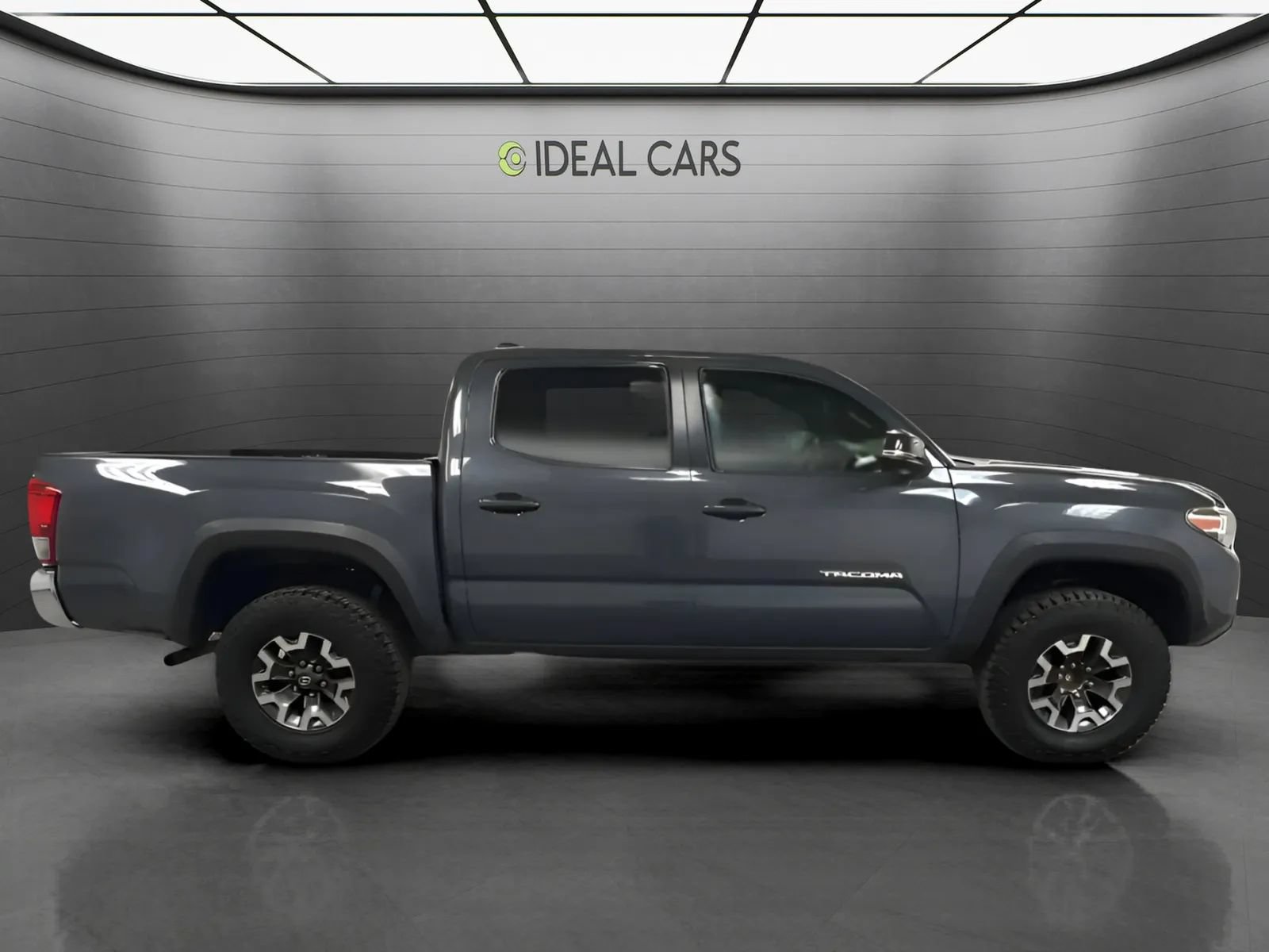 Used 2016 Toyota Tacoma TRD Off-Road w/ Towing Package RWD image 4