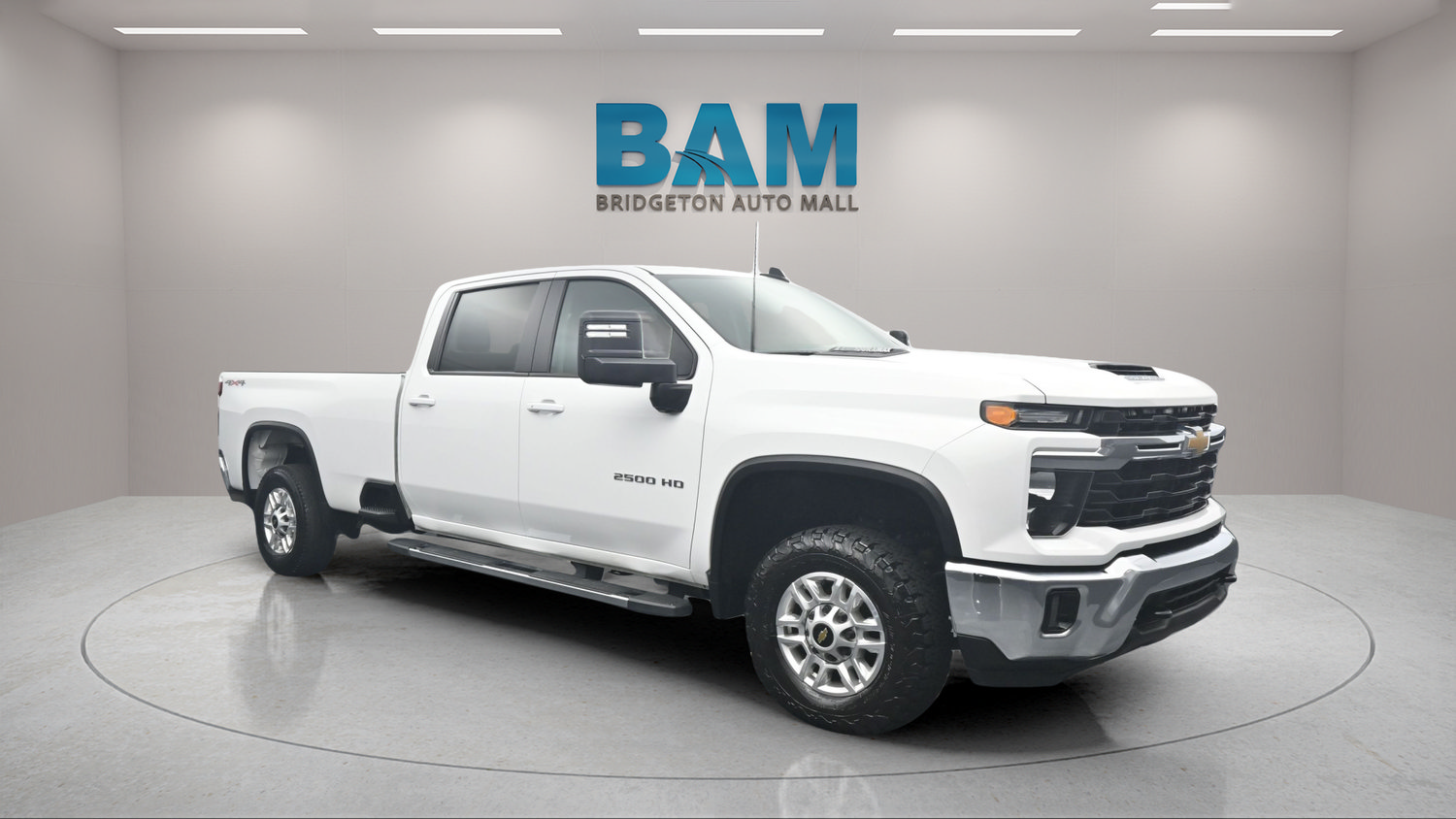 Used 2025 Chevrolet Silverado 2500 LT w/ Convenience Package AWD/4WD image 1