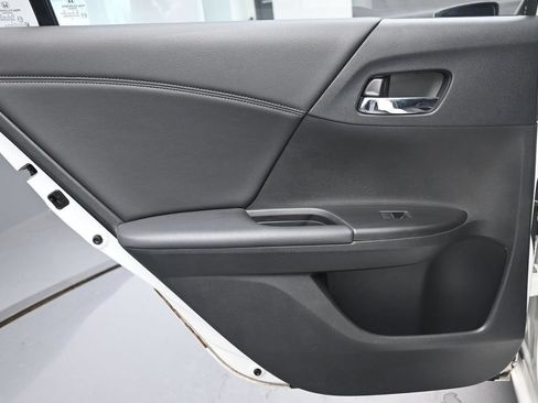 Used 2014 Honda Accord Sport image 21