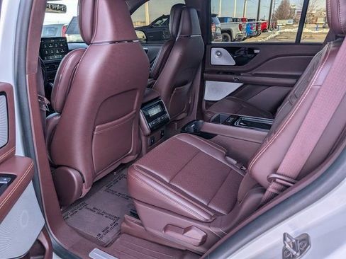 Used 2021 Lincoln Aviator Black Label w/ Dynamic Handling Package image 11