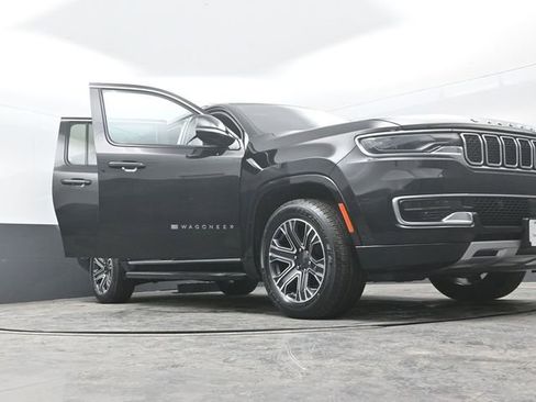 Used 2024 Jeep Wagoneer L Series II w/ Flexible Seating Group image 44