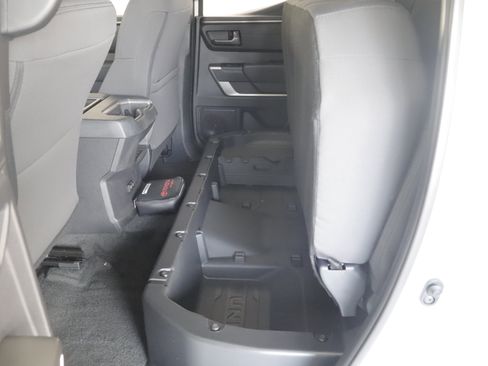Used 2025 Toyota Tundra SR5 w/ SR5 Convenience Package AWD/4WD image 9