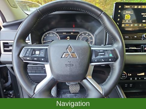 Used 2025 Mitsubishi Outlander SE AWD/4WD image 9