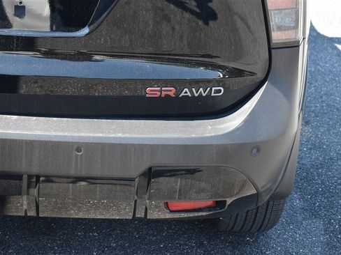Used 2025 Nissan Kicks SR AWD/4WD image 6