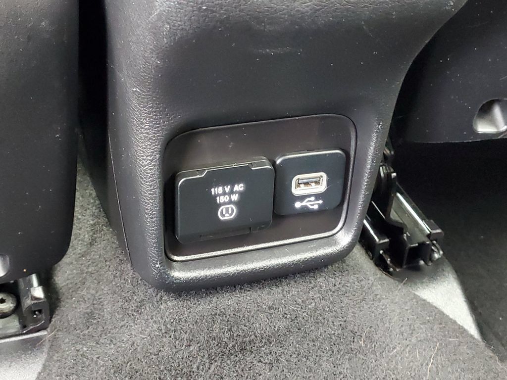 Used 2018 Jeep Compass Limited w/ Navigation Group AWD/4WD image 14