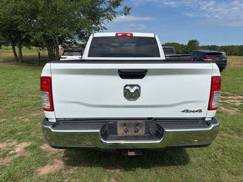 Used 2024 RAM 2500 Tradesman w/ Chrome Appearance Group AWD/4WD image 13