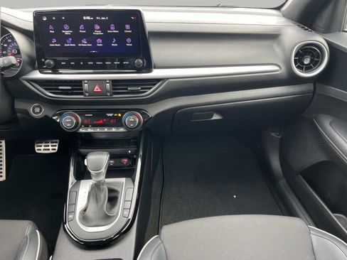 Used 2023 Kia Forte GT-Line w/ GT-Line Premium Package image 13