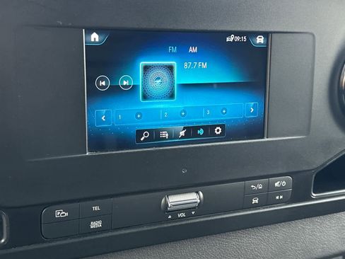 Used 2023 Mercedes-Benz Sprinter 2500 image 16