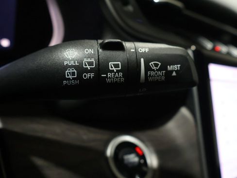 Used 2023 Jeep Grand Cherokee Limited image 37